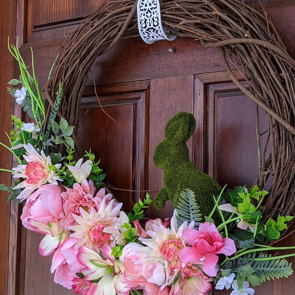 Spring Easter Wreath - Picture 2 of 3